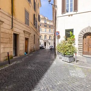 Vg Piazza Navona 5 Stelle Montecitorio Pensión